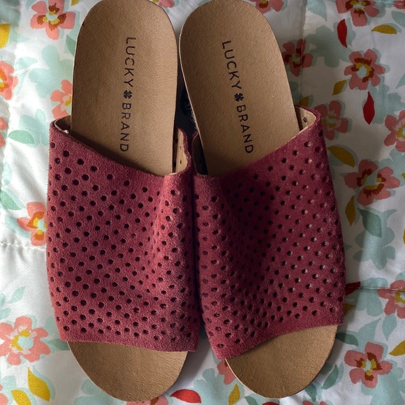 Lucky Brand Women's Pink/ Coral Espadrille Wedges - Picture 6 of 11